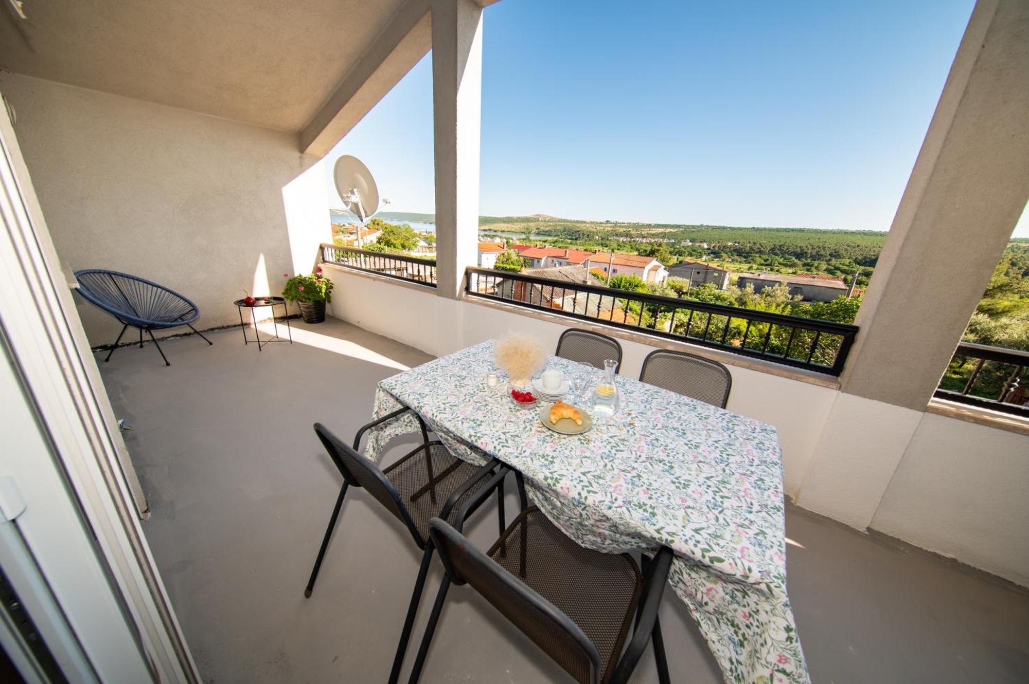 Veliki Apartman Petra Posedarje Exterior photo